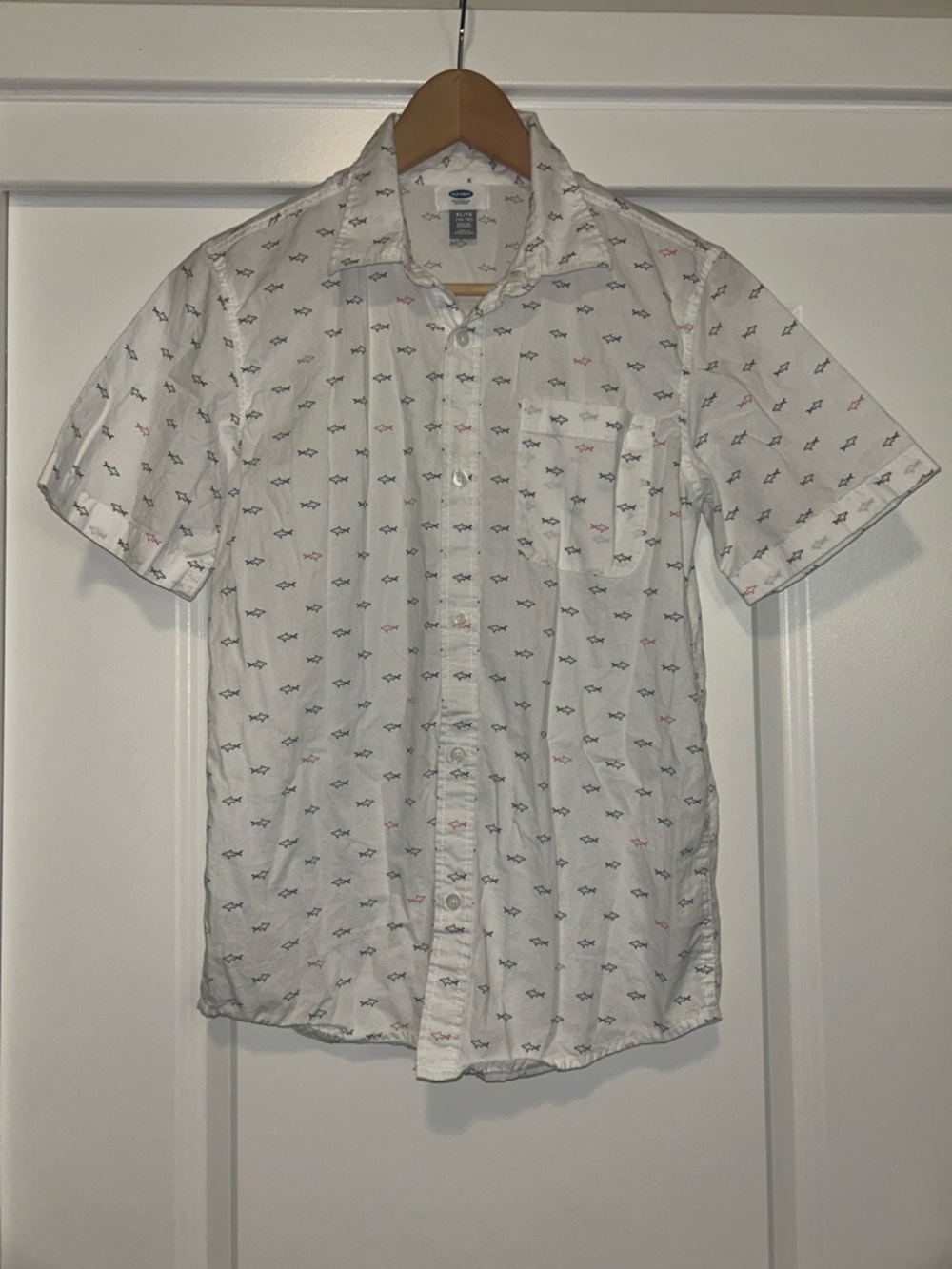 Old Navy White Short-Sleeve Button-Down Shirt with sharks Print
